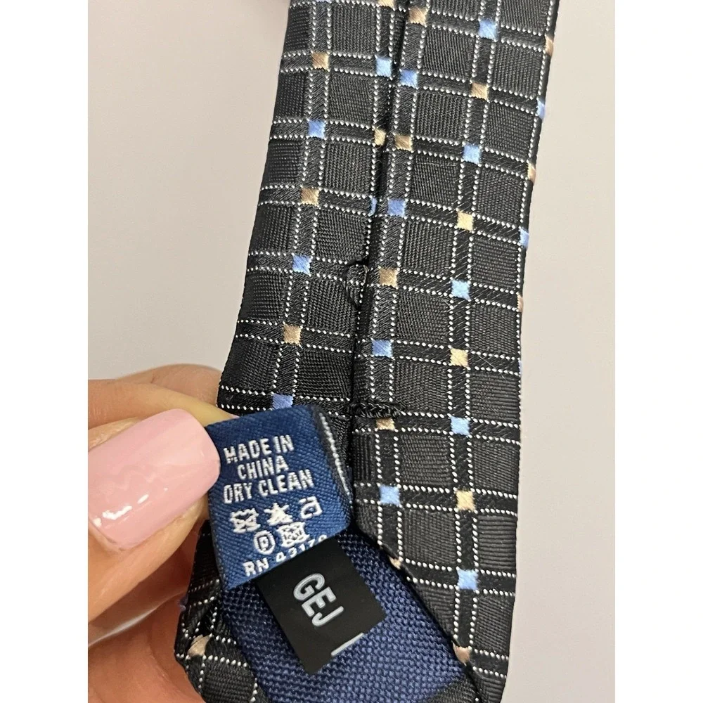 Saddlebred Mens Neck Tie Navy Blue White Geometric Pattern Silk‎ Blend NWT
